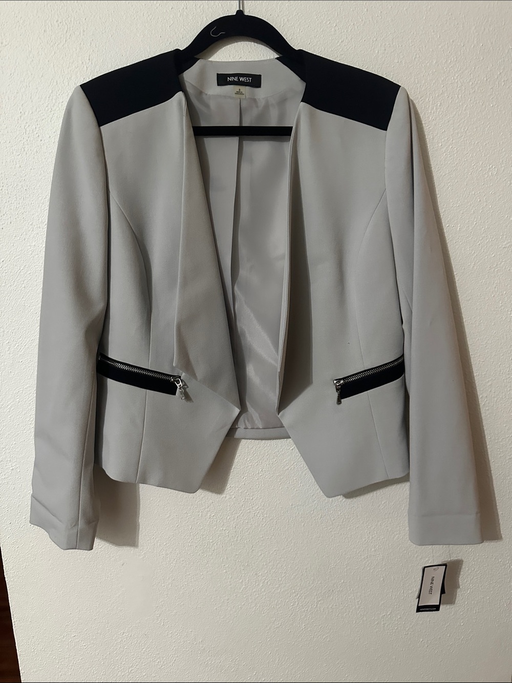 Nine West Light Gray Open-Front Blazer with Black Shoulder Panels